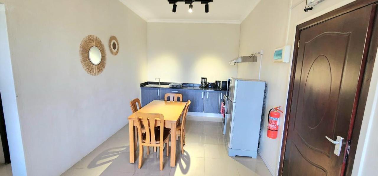 Number 7, 2Nd Floor, Pebble Bay Apartments With Garden View Grand Baie Exterior foto